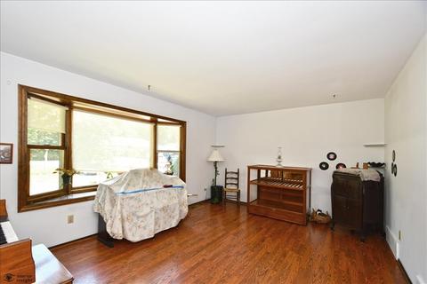 405 N Hill Rd, Mchenry, IL 60051 photo 3