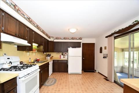 405 N Hill Rd, Mchenry, IL 60051 photo 4