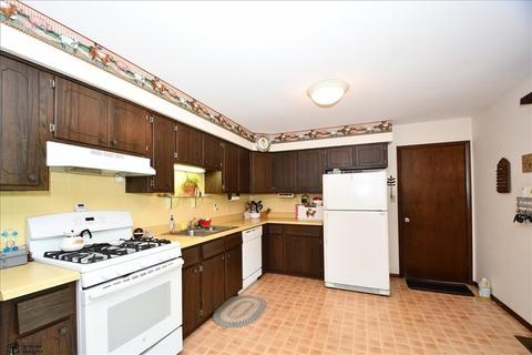 405 N Hill Rd, Mchenry, IL 60051 photo 5