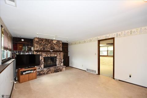 405 N Hill Rd, Mchenry, IL 60051 photo 17