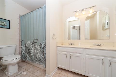 432 Pacific Ct, Wheeling, IL 60090 photo 8