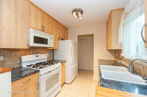 432 Pacific Ct, Wheeling, IL 60090 photo 4