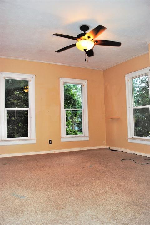 107 E Wood St, Colfax, IL 61728 photo 9
