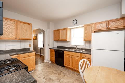 706 E Wood St, Bloomington, IL 61701 photo 5