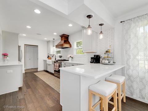 404 Countryside Dr, Wheaton, IL 60187 photo 6