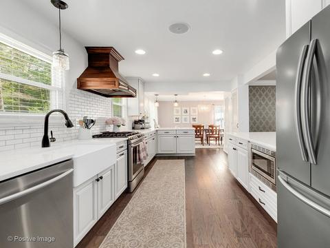 404 Countryside Dr, Wheaton, IL 60187 photo 3