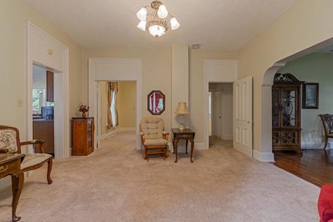 405 W North St, Danvers, IL 61732 photo 8