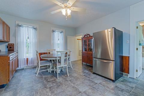 405 W North St, Danvers, IL 61732 photo 5