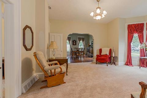 405 W North St, Danvers, IL 61732 photo 7