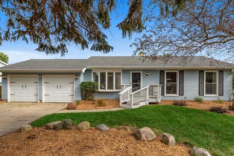 5112 Cambridge Dr, Mchenry, IL 60050 photo 1