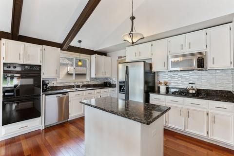 5112 Cambridge Dr, Mchenry, IL 60050 photo 4
