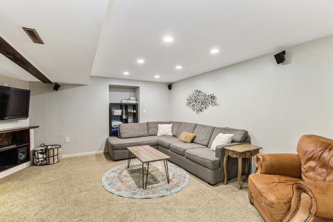 5112 Cambridge Dr, Mchenry, IL 60050 photo 7
