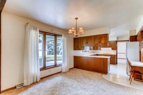 1494 Maple Ln, Elgin, IL 60123 photo 12