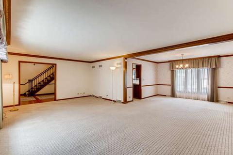 1494 Maple Ln, Elgin, IL 60123 photo 6