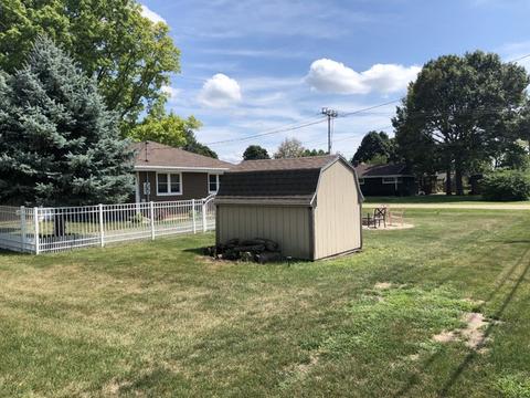 834 E Locust St, Ladd, IL 61329 photo 17