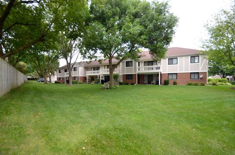 1157 Middlebury Ln #2A, Wheeling, IL 60090 photo 2