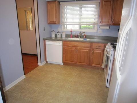 1774 Gloucester Ct #D, Wheaton, IL 60189 photo 4