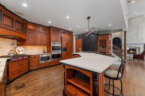 539 Ridgemoor Dr, Willowbrook, IL 60527 photo 7