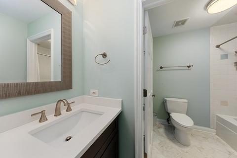 539 Ridgemoor Dr, Willowbrook, IL 60527 photo 24