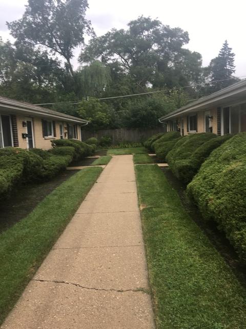 843 Valley Stream Dr #B, Wheeling, IL 60090 photo 2