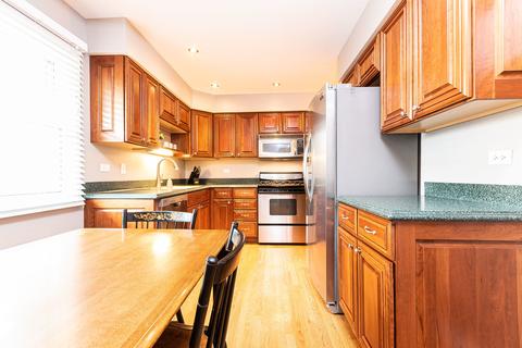 3690 Winston Pl, Hoffman Estates, IL 60192 photo 7