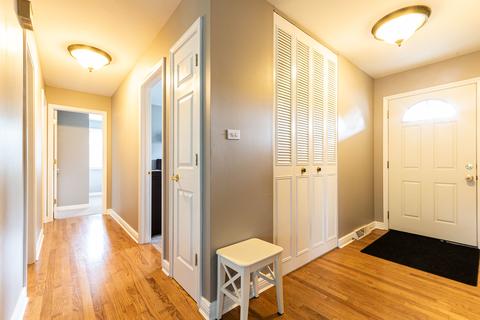 3690 Winston Pl, Hoffman Estates, IL 60192 photo 17