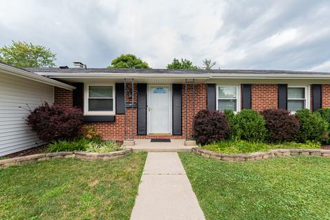 3690 Winston Pl, Hoffman Estates, IL 60192 photo 2
