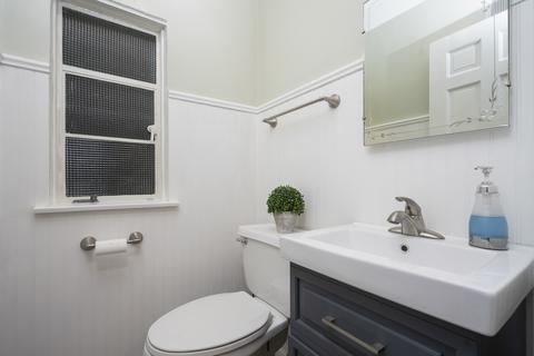600 E Parkway Rd, Riverside, IL 60546 photo 9