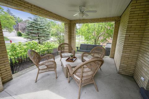 600 E Parkway Rd, Riverside, IL 60546 photo 17