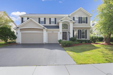 2325 Tracy Ln, Algonquin, IL 60102 photo 1