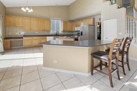 2325 Tracy Ln, Algonquin, IL 60102 photo 8