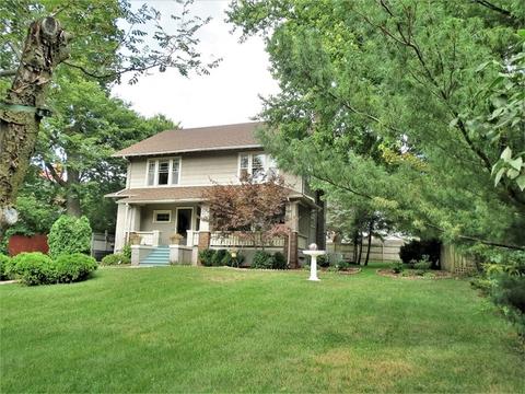 317 Everett St, Dixon, IL 61021 photo 2