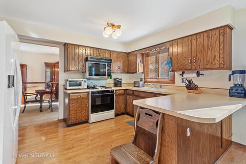 1504 77th St, Naperville, IL 60565 photo 4