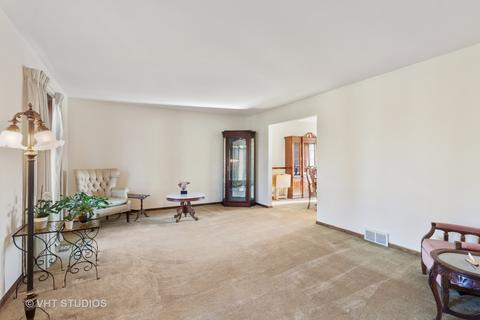 1504 77th St, Naperville, IL 60565 photo 2