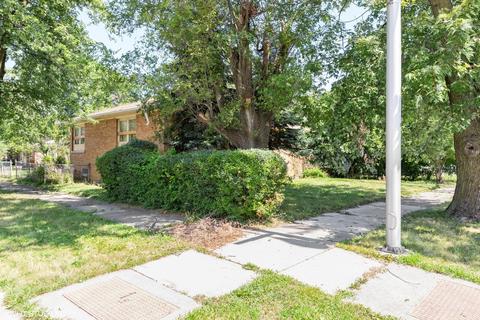 520 E 152nd St, Phoenix, IL 60426 photo 3