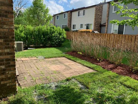 712 Lakeside Cir Dr, Wheeling, IL 60090 photo 5