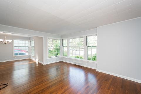 1107 S Linden St, Normal, IL 61761 photo 4