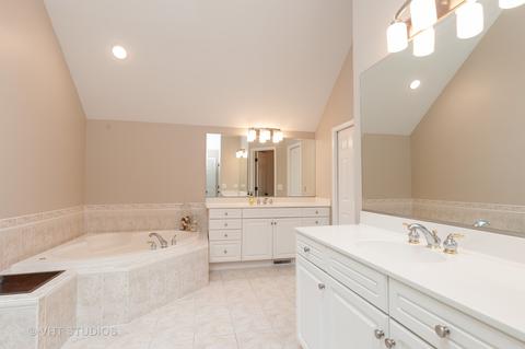 7524 Bittersweet Dr, Gurnee, IL 60031 photo 15