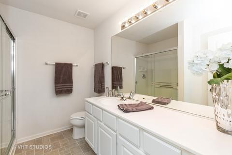 1009 Reserve Dr, Elgin, IL 60124 photo 7
