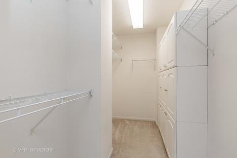 1009 Reserve Dr, Elgin, IL 60124 photo 8