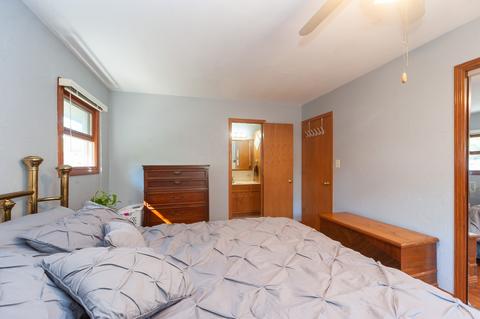 60 Redwood Trl, Wheeling, IL 60090 photo 8