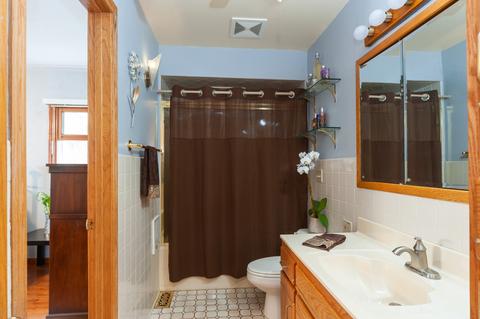60 Redwood Trl, Wheeling, IL 60090 photo 9
