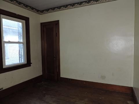 309 E Clay St, Clinton, IL 61727 photo 7