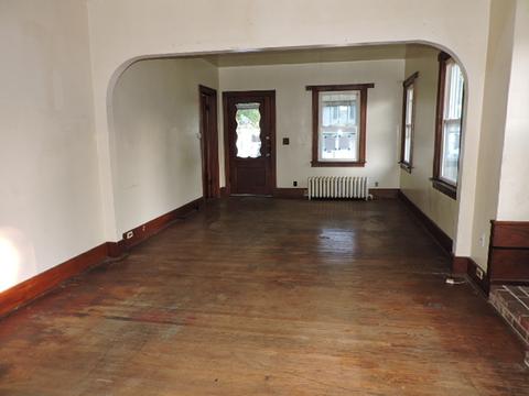 309 E Clay St, Clinton, IL 61727 photo 3