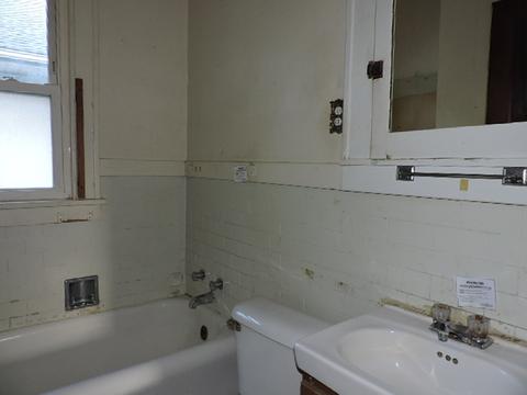 309 E Clay St, Clinton, IL 61727 photo 8