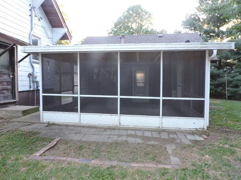 309 E Clay St, Clinton, IL 61727 photo 13