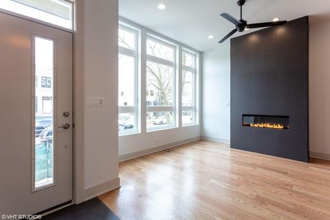 4618 S Champlain Ave, Chicago, IL 60653 photo 2