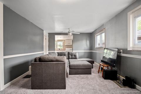 268 Hill Ave, Elgin, IL 60120 photo 4