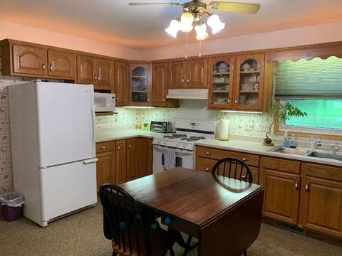 1747 N Ridge Dr, Freeport, IL 61032 photo 6