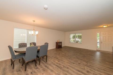 3308 Batley St, Elgin, IL 60124 photo 3